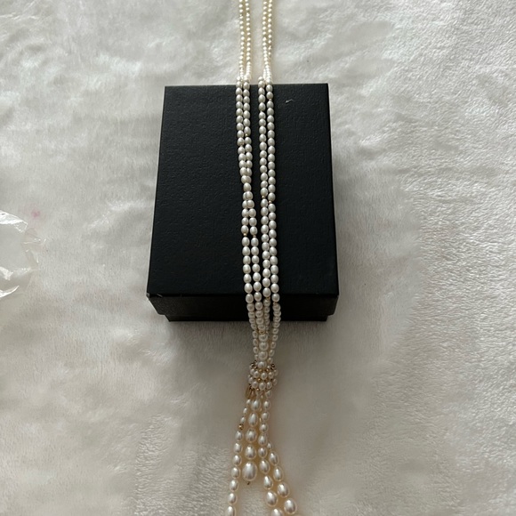 Beautiful long strand pearl necklace - Picture 7 of 10